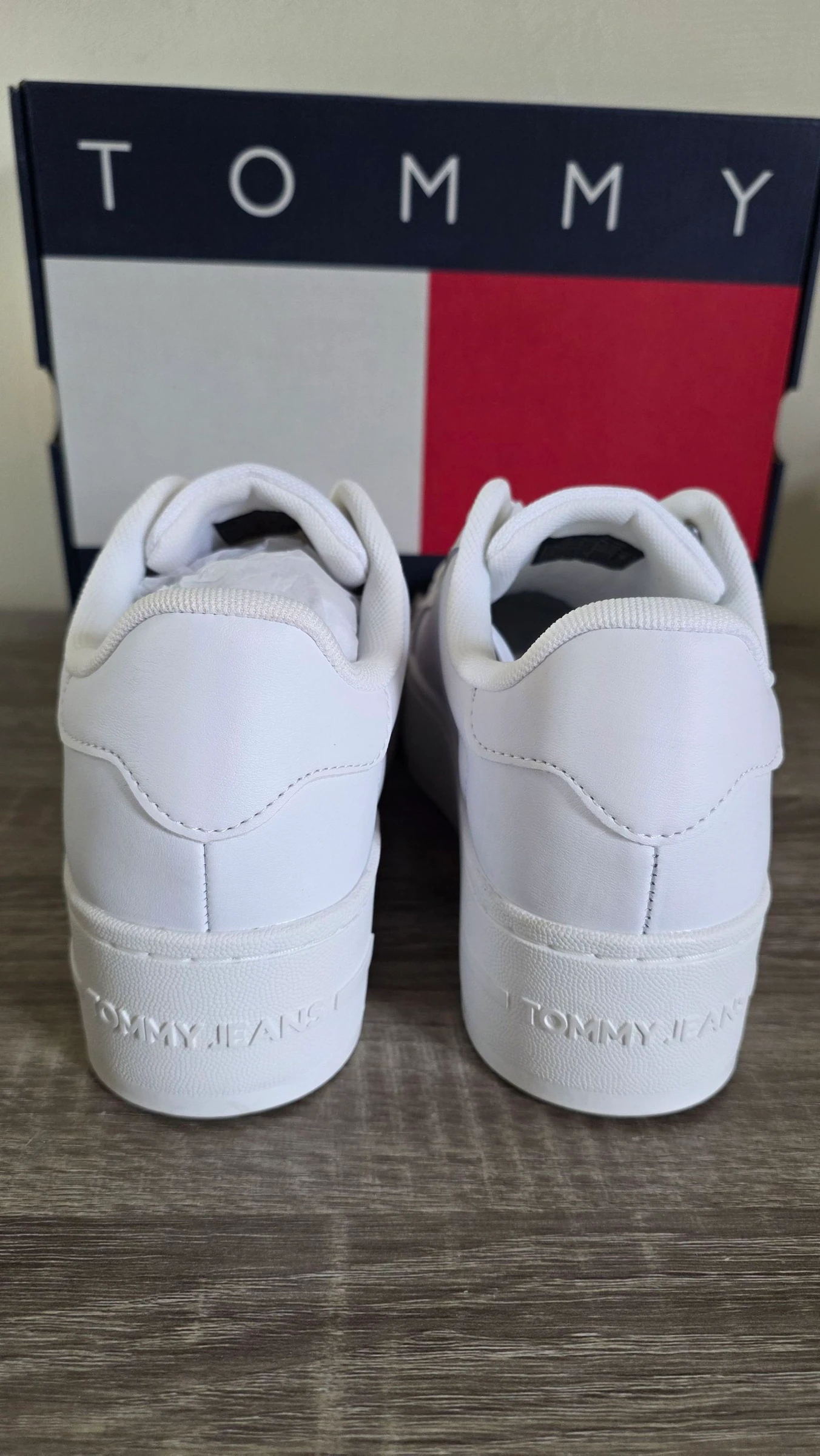 Authentieke Tommy jeans maat 40 nooit gedragen – photo 4